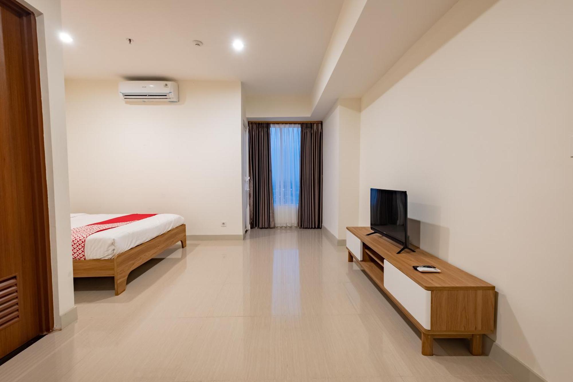 Oyo 2245 Apartment Grand Kamala Lagoon Bekasi Exterior photo