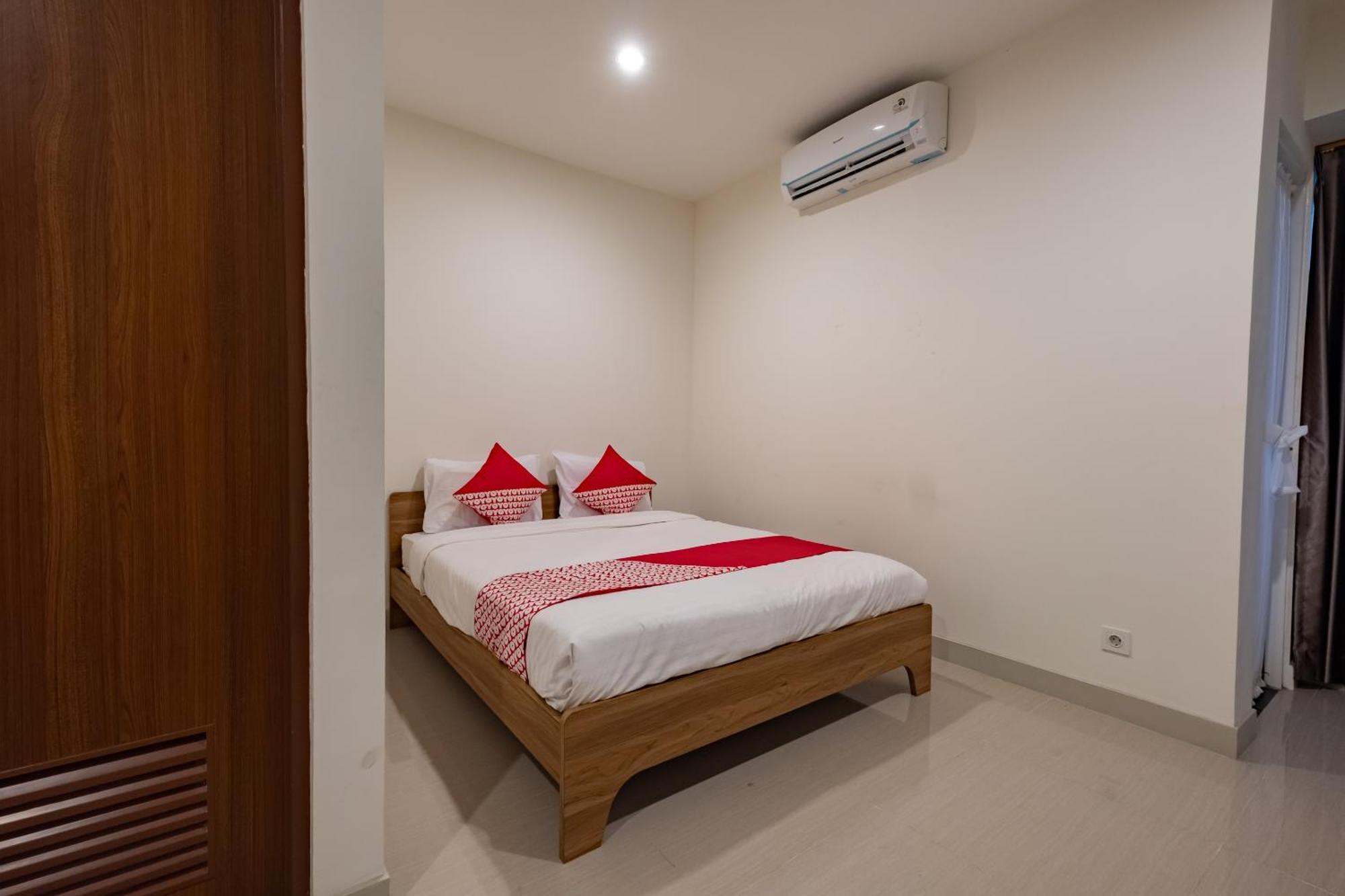 Oyo 2245 Apartment Grand Kamala Lagoon Bekasi Exterior photo